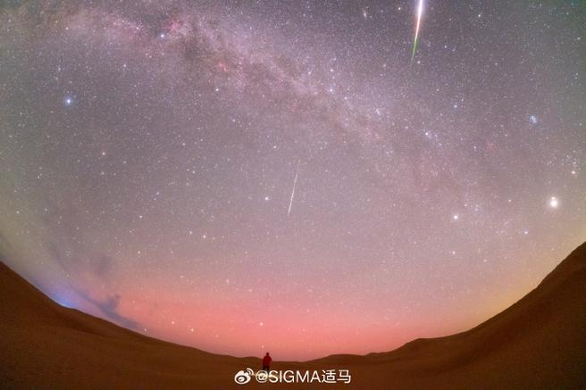 英仙座流星雨##英仙座流星雨与极光共舞