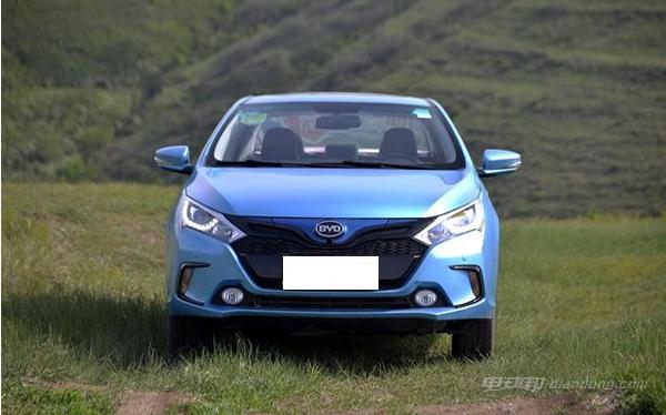 电动汽车比亚迪秦ev300价格介绍及图片